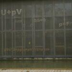 Siège social à Nantes — Bardage perforé inox brossé avec lettrage décoratif