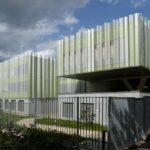 Collège de Créteil — Façade en tôle perforée